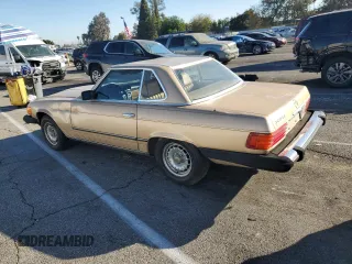 1981 Mercedes-Benz 380 380SL with VIN WDBBA45A7BB000937, listed as a Copart auction lot 83370134 with 155,687 mi miles and Clean Title. Bid and sale history available at carsss.com. Image 2.