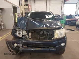 2006 Toyota Tacoma with VIN 5TEUU42N06Z265256, listed as a IAAI auction lot 41371660 with 153,557 mi miles. Bid and sale history available at carsss.com. Image 13.