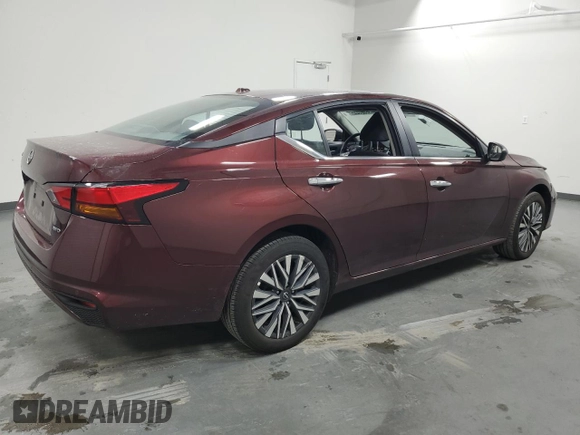 2025 Nissan Altima SV with VIN 1N4BL4DW1SN317805, listed as a Copart auction lot 53736445 with 10,384 mi miles and Clean Title. Bid and sale history available at DreamBid. Image 3.