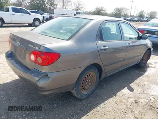 2007 Toyota Corolla CE z VIN 1NXBR32E67Z828223, wystawiony jako IAAI lot #41557711 z przebiegiem 197 512 mil mil oraz . Historia ofert i sprzedaży dostępna na DreamBid. Obrazek 4.
