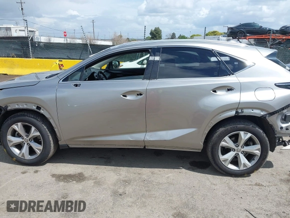 2017 Lexus NX 200t z VIN JTJBARBZ7H2108487, wystawiony jako IAAI lot #41937934 z przebiegiem 72 435 mil mil oraz . Historia ofert i sprzedaży dostępna na DreamBid. Obrazek 15.