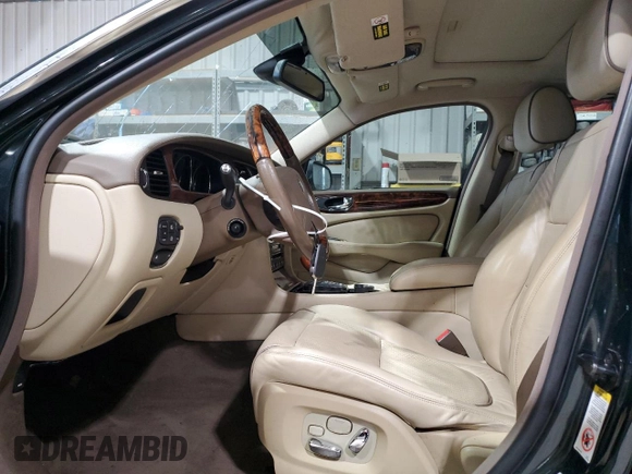 2008 Jaguar XJ Vanden Plas with VIN SAJWA82B98SH23225, listed as a Copart auction lot 73074654 with 162,900 mi miles and Salvage Title. Bid and sale history available at carsss.com. Image 7.