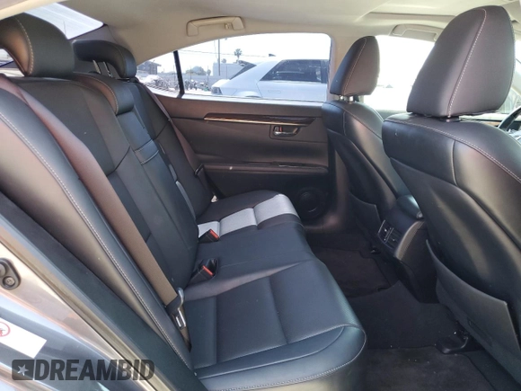 2016 Lexus ES 330 z VIN 58ABK1GGXGU006214, wystawiony jako Copart lot #57451925 z przebiegiem 99 852 mil mil oraz Szkoda całkowita • Salvage title. Historia ofert i sprzedaży dostępna na DreamBid. Obrazek 10.