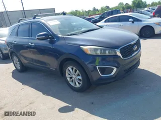 2017 Kia Sorento LX V6 with VIN 5XYPGDA57HG322510, listed as a IAAI auction lot 42012684 with 86,859 mi miles. Bid and sale history available at carsss.com. Image 1.