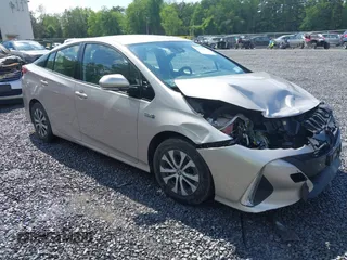 2020 Toyota Prius LE z VIN JTDKARFP2L3161189, wystawiony jako IAAI lot #42461270 z przebiegiem 113 620 mil mil oraz . Historia ofert i sprzedaży dostępna na DreamBid. Obrazek 1.