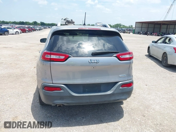 2018 Jeep Cherokee Latitude z VIN 1C4PJLCB2JD596149, wystawiony jako IAAI lot #42454131 z przebiegiem 86 393 mil mil oraz . Historia ofert i sprzedaży dostępna na DreamBid. Obrazek 16.