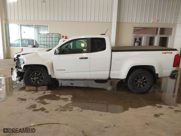 2018 Chevrolet Colorado 4WD Work Truck with VIN 1GCHTBEN0J1179548, listed as a IAAI auction lot 41083085 with 102,530 mi miles. Bid and sale history available at carsss.com. Image 14.