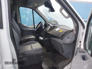 2019 Ford Transit z VIN 1FTYR1CM4KKA00667, wystawiony jako IAAI lot #41430228 z przebiegiem 252 757 mil mil oraz . Historia ofert i sprzedaży dostępna na DreamBid. Obrazek 5.