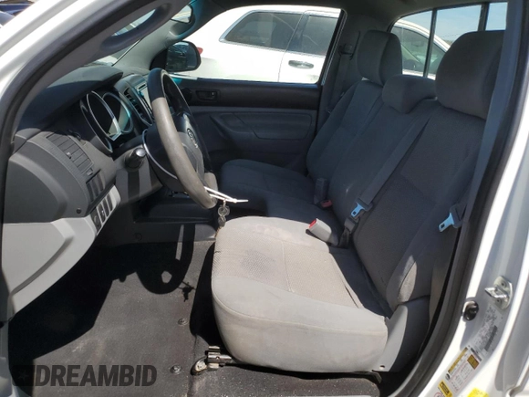 2014 Toyota Tacoma with VIN 5TFNX4CN1EX032972, listed as a Copart auction lot 52894135 with 170,321 mi miles and Salvage Title. Bid and sale history available at DreamBid. Image 7.