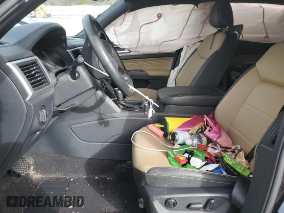 2021 Volkswagen Atlas SE with VIN 1V2KC2CA2MC227967, listed as a Copart auction lot 48423525 with 53,126 mi miles and Salvage title. Bid and sale history available at DreamBid. Image 7.