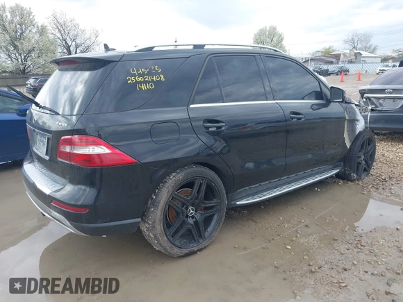2012 Mercedes-Benz M 350 z VIN 4JGDA5HB6CA023407, wystawiony jako IAAI lot #42094371 z przebiegiem Nie podano mil oraz . Historia ofert i sprzedaży dostępna na DreamBid. Obrazek 4.