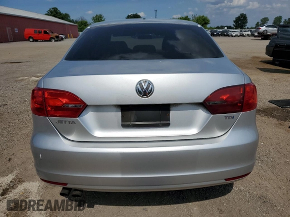 2012 Volkswagen Jetta Comfortline with VIN 3VWDL7AJ0CM375068, listed as a Copart auction lot 57349685 with 370,214 mi miles and Salvage title. Bid and sale history available at DreamBid. Image 6.