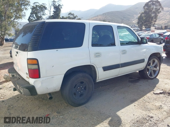 2006 Chevrolet Tahoe LS with VIN 1GNEC13V26R150827, listed as a IAAI auction lot 42271487 with 238,402 mi miles and . Bid and sale history available at DreamBid. Image 4.