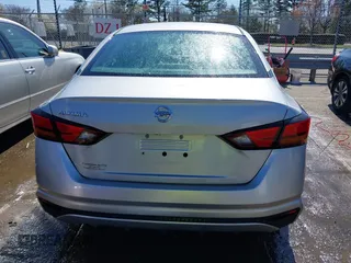 2021 Nissan Altima 2.5 S with VIN 1N4BL4BV2MN364984, listed as a IAAI auction lot 41761383 with 118,695 mi miles. Bid and sale history available at carsss.com. Image 17.