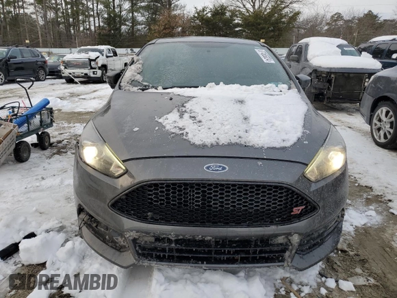 2018 Ford Focus ST with VIN 1FADP3L98JL291877, listed as a Copart auction lot 87465024 with 67,539 mi miles and Salvage Title. Bid and sale history available at DreamBid. Image 5.