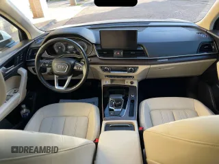 2021 Audi Q5 Premium Plus z VIN WA1BAAFY5M2024761, wystawiony jako Copart lot #57532125 z przebiegiem 90 042 mil mil oraz Czysty tytuł • Clean title. Historia ofert i sprzedaży dostępna na DreamBid. Obrazek 9.