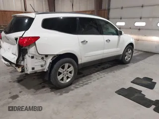 2012 Chevrolet Traverse 1LT z VIN 1GNKVGEDXCJ241794, wystawiony jako IAAI lot #41902110 z przebiegiem 138 305 mil mil oraz . Historia ofert i sprzedaży dostępna na DreamBid. Obrazek 4.