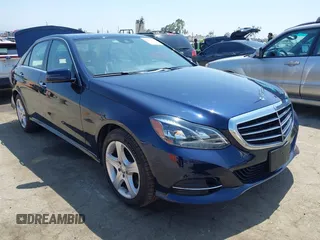 2015 Mercedes-Benz E 350 Sport z VIN WDDHF5KB4FB104412, wystawiony jako IAAI lot #42464632 z przebiegiem 95 217 mil mil oraz . Historia ofert i sprzedaży dostępna na DreamBid. Obrazek 1.