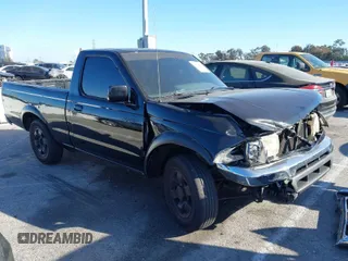 1998 Nissan Frontier XE z VIN 1N6DD21S5WC351248, wystawiony jako IAAI lot #41701935 z przebiegiem 128 554 mil mil oraz . Historia ofert i sprzedaży dostępna na DreamBid. Obrazek 1.