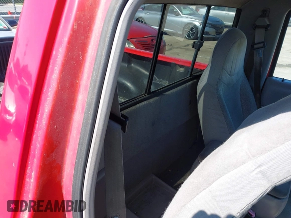 2000 Ford Ranger XL with VIN 1FTYR10C7YPA11959, listed as a IAAI auction lot 41978386 with 221,706 mi miles. Bid and sale history available at carsss.com. Image 8.
