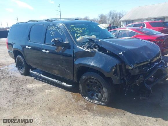 2007 Chevrolet Suburban LT with VIN 3GNFK16357G166135, listed as a IAAI auction lot 41880000 with 229,465 mi miles. Bid and sale history available at carsss.com. Image 1.