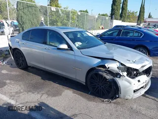 2013 BMW 7 Series 740i с VIN WBAYA6C51DD143836, выставлен на аукционе IAAI как лот 39215782 с пробегом 176 881 миль миль и . История ставок и продаж доступна на DreamBid. Изображение 1.