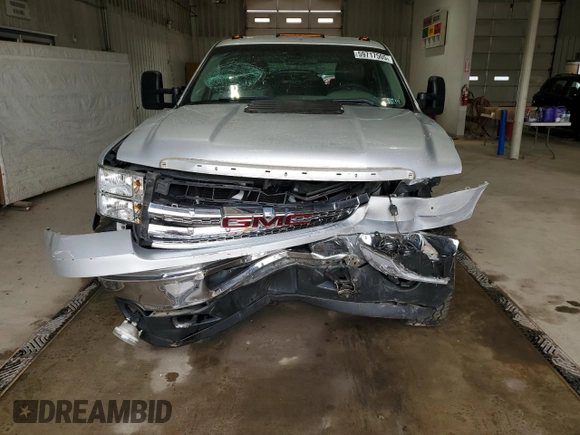 2013 GMC Sierra 2500HD Work Truck с VIN 1GT12ZCGXDF118085, выставлен на аукционе Copart как лот 59717505 с пробегом 187 063 миль миль и Списание • Salvage title. История ставок и продаж доступна на DreamBid. Изображение 5.