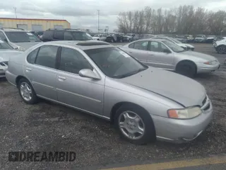 2001 Nissan Altima GXE with VIN 1N4DL01A81C120442, listed as a IAAI auction lot 36104251 with 0 mi miles. Bid and sale history available at carsss.com. Image 1.
