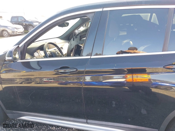 2018 BMW X1 sDrive28i with VIN WBXHU7C39J5L07129, listed as a IAAI auction lot 41472014 with 56,486 mi miles. Bid and sale history available at carsss.com. Image 15.
