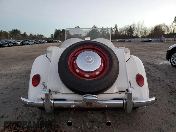 1971 Volkswagen Beetle with VIN 1112313102, listed as a Copart auction lot 82938124 with 3,677 mi miles and Salvage Title. Bid and sale history available at DreamBid. Image 6.