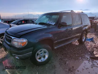 2000 Ford Explorer XLT z VIN 1FMZU83P4YUA57305, wystawiony jako Copart lot #45678075 z przebiegiem 237 249 mil mil oraz Szkody całkowita. Historia ofert i sprzedaży dostępna na DreamBid. Obrazek 1.