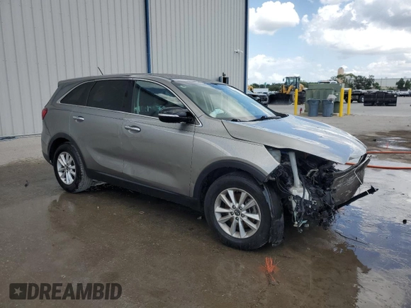 2019 Kia Sorento LX with VIN 5XYPG4A33KG509006, listed as a Copart auction lot 52101645 with 0 mi miles and Non Repairable. Bid and sale history available at carsss.com. Image 4.