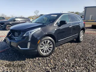 2017 Cadillac XT5 Luxury AWD z VIN 1GYKNDRS4HZ268797, wystawiony jako Copart lot #49300405 z przebiegiem 92 502 mil mil oraz Szkody całkowita. Historia ofert i sprzedaży dostępna na DreamBid. Obrazek 1.