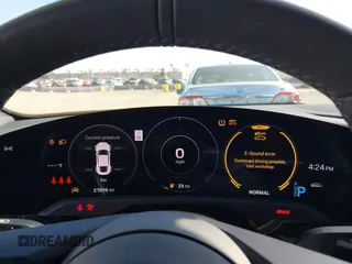 2024 Porsche Taycan z VIN WP0AA2Y17RSA11446, wystawiony jako IAAI lot #42002260 z przebiegiem 21 094 mil mil oraz . Historia ofert i sprzedaży dostępna na DreamBid. Obrazek 7.