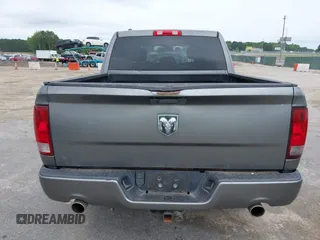 2013 Ram 1500 Express z VIN 1C6RR6KT8DS532508, wystawiony jako IAAI lot #42366979 z przebiegiem 196 024 mil mil oraz . Historia ofert i sprzedaży dostępna na DreamBid. Obrazek 17.
