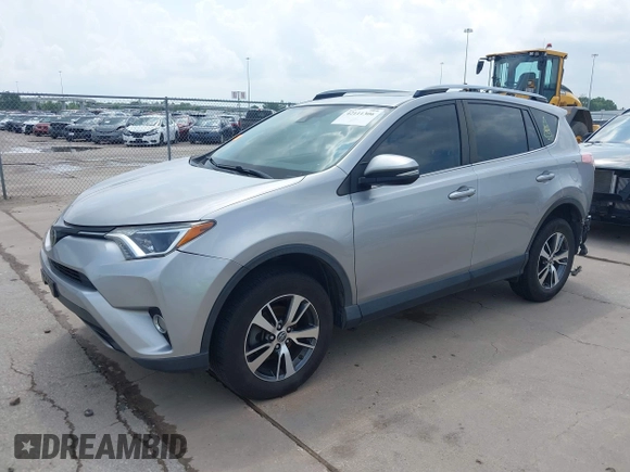 2018 Toyota RAV4 XLE z VIN JTMWFREV5JJ202927, wystawiony jako IAAI lot #42111306 z przebiegiem 118 385 mil mil oraz . Historia ofert i sprzedaży dostępna na DreamBid. Obrazek 19.