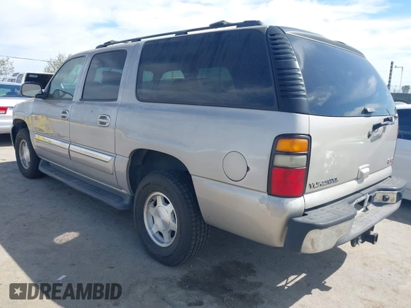 2006 GMC Yukon XL SLT with VIN 1GKEC16Z86J176813, listed as a IAAI auction lot 42018048 with 218,519 mi miles. Bid and sale history available at carsss.com. Image 3.