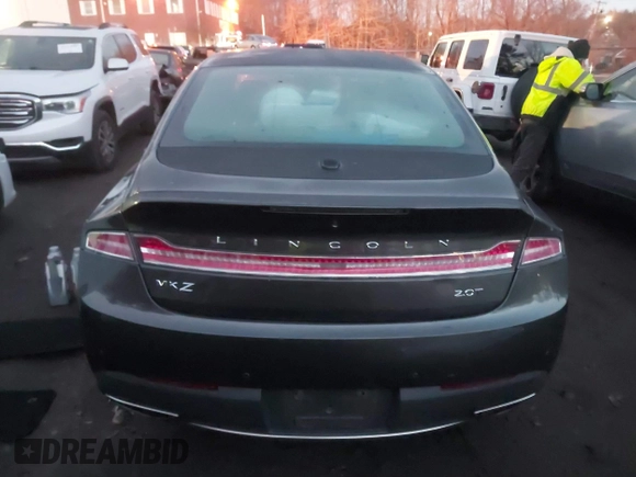 2020 Lincoln MKZ Reserve with VIN 3LN6L5E95LR602785, listed as a IAAI auction lot 41103604 with 42,388 mi miles and . Bid and sale history available at DreamBid. Image 17.