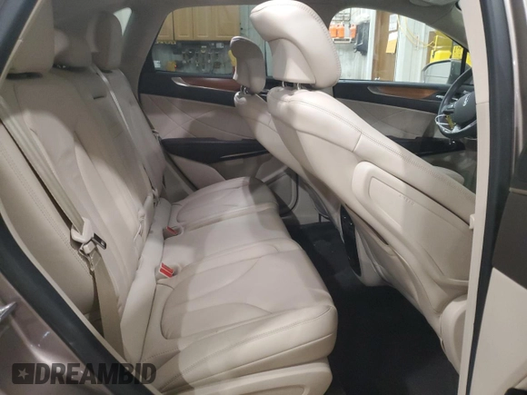 2018 Lincoln MKC Select with VIN 5LMCJ2C91JUL29437, listed as a Copart auction lot 49597365 with 32,155 mi miles and Salvage Title. Bid and sale history available at DreamBid. Image 11.