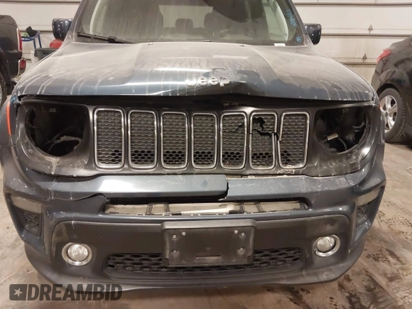 2020 Jeep Renegade Latitude with VIN ZACNJBBB1LPL32957, listed as a IAAI auction lot 41380977 with 199,922 mi miles. Bid and sale history available at carsss.com. Image 6.