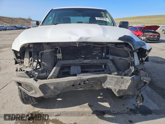 2017 Ram 1500 ST z VIN 1C6RR7FT6HS773618, wystawiony jako Copart lot #51469415 z przebiegiem 164 388 mil mil oraz Szkoda całkowita • Salvage title. Historia ofert i sprzedaży dostępna na DreamBid. Obrazek 5.