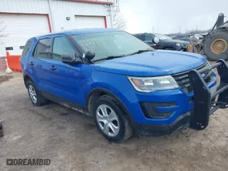 2017 Ford Police Interceptor Utility with VIN 1FM5K8AR4HGA36073, listed as a IAAI auction lot 42010780 with 152,866 mi miles. Bid and sale history available at carsss.com. Image 1.