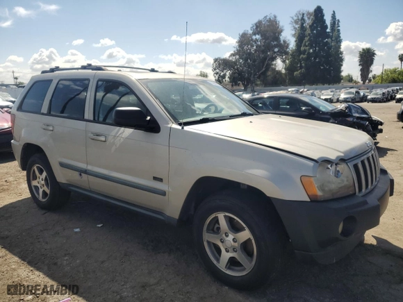 2007 Jeep Grand Cherokee Laredo with VIN 1J8GS48K07C699301, listed as a Copart auction lot 51000705 with 104,256 mi miles and Clean Title. Bid and sale history available at carsss.com. Image 4.