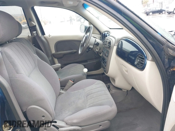 2003 Chrysler PT Cruiser Touring with VIN 3C4FY58B53T560075, listed as a IAAI auction lot 41714162 with 134,578 mi miles. Bid and sale history available at carsss.com. Image 5.