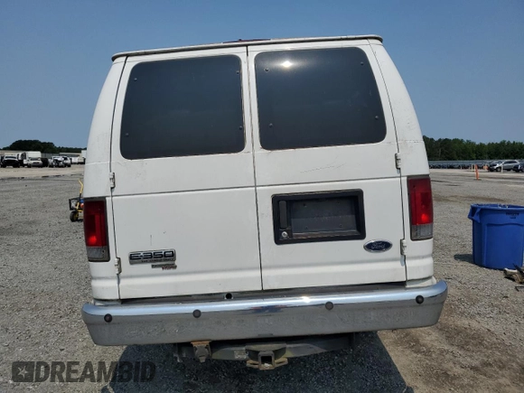 2008 Ford Econoline Passenger XL with VIN 1FBSS31L38DA39249, listed as a Copart auction lot 58163155 with 240,517 mi miles and Salvage title. Bid and sale history available at DreamBid. Image 6.