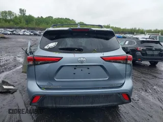 2022 Toyota Highlander XLE with VIN 5TDHZRBH2NS191084, listed as a IAAI auction lot 42329770 with Not provided miles and . Bid and sale history available at DreamBid. Image 15.