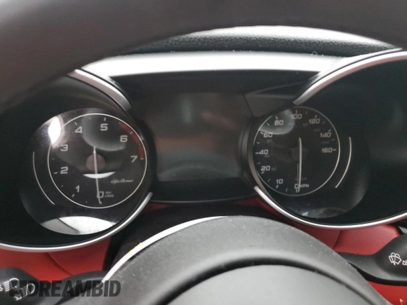2019 Alfa Romeo Giulia z VIN ZARFAMAN4K7622772, wystawiony jako Copart lot #55380795 z przebiegiem Nie podano mil oraz Szkody całkowita. Historia ofert i sprzedaży dostępna na DreamBid. Obrazek 9.