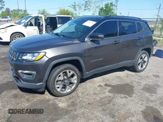2018 Jeep Compass Limited with VIN 3C4NJDCB8JT284845, listed as a IAAI auction lot 42049290 with 59,210 mi miles and . Bid and sale history available at carsss.com. Image 17.