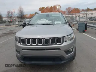 2018 Jeep Compass Altitude with VIN 3C4NJDBB5JT259158, listed as a IAAI auction lot 41752829 with 71,008 mi miles and . Bid and sale history available at carsss.com. Image 12.