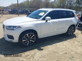 2022 Volvo XC90 Momentum with VIN YV4A22PK9N1797025, listed as a IAAI auction lot 41907883 with 32,482 mi miles and . Bid and sale history available at DreamBid. Image 17.